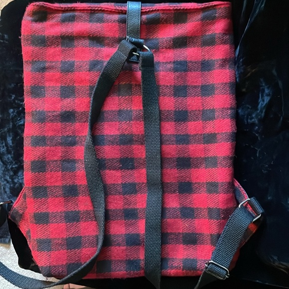 Aphorism hunter plaid backpack 17x13 - Picture 2 of 5